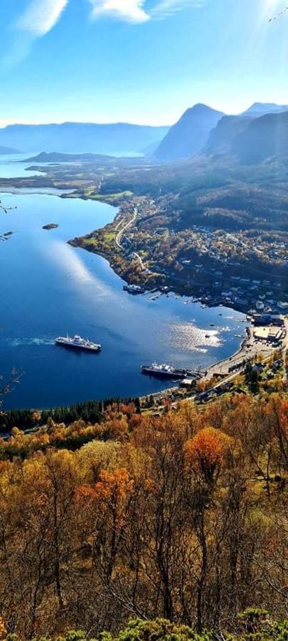 Aaroybukt Guesthouse Aroybukta エクステリア 写真