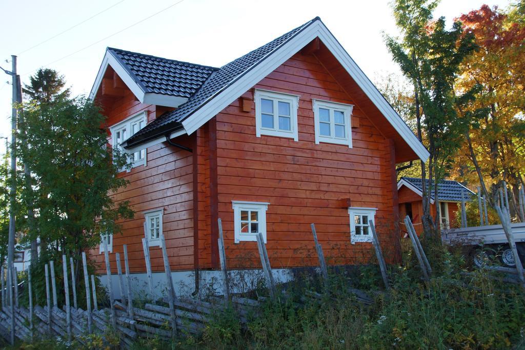 Aaroybukt Guesthouse Aroybukta エクステリア 写真