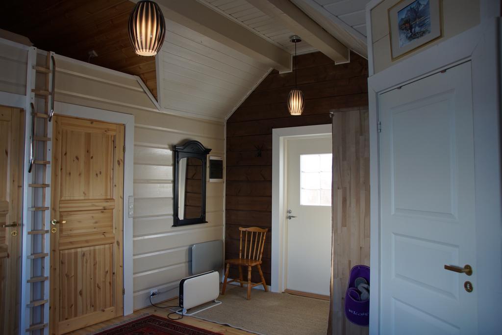 Aaroybukt Guesthouse Aroybukta エクステリア 写真