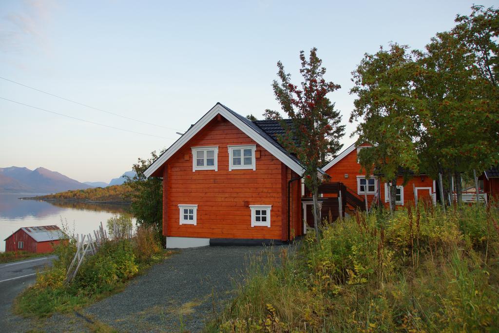 Aaroybukt Guesthouse Aroybukta エクステリア 写真
